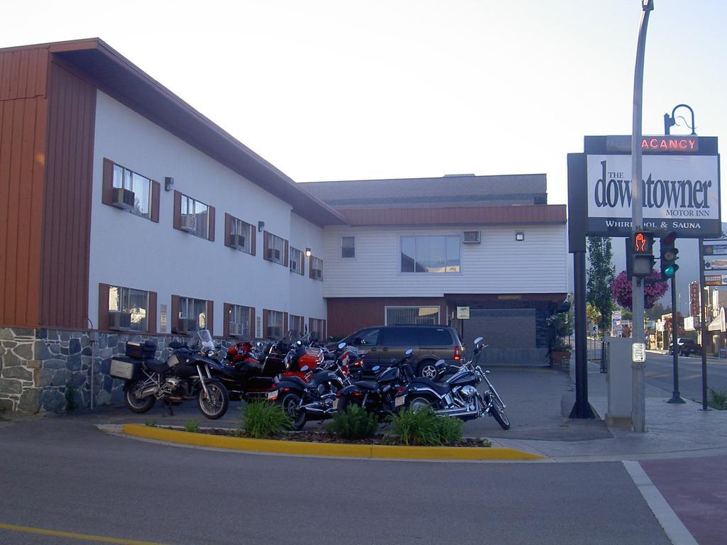 Downtowner Motor Inn Creston Eksteriør billede