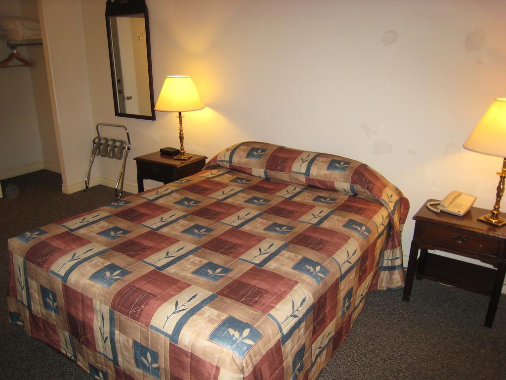 Downtowner Motor Inn Creston Værelse billede
