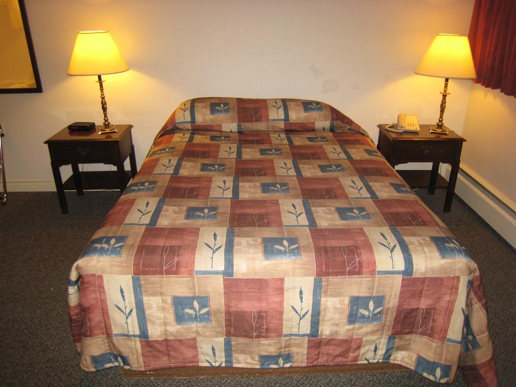 Downtowner Motor Inn Creston Værelse billede