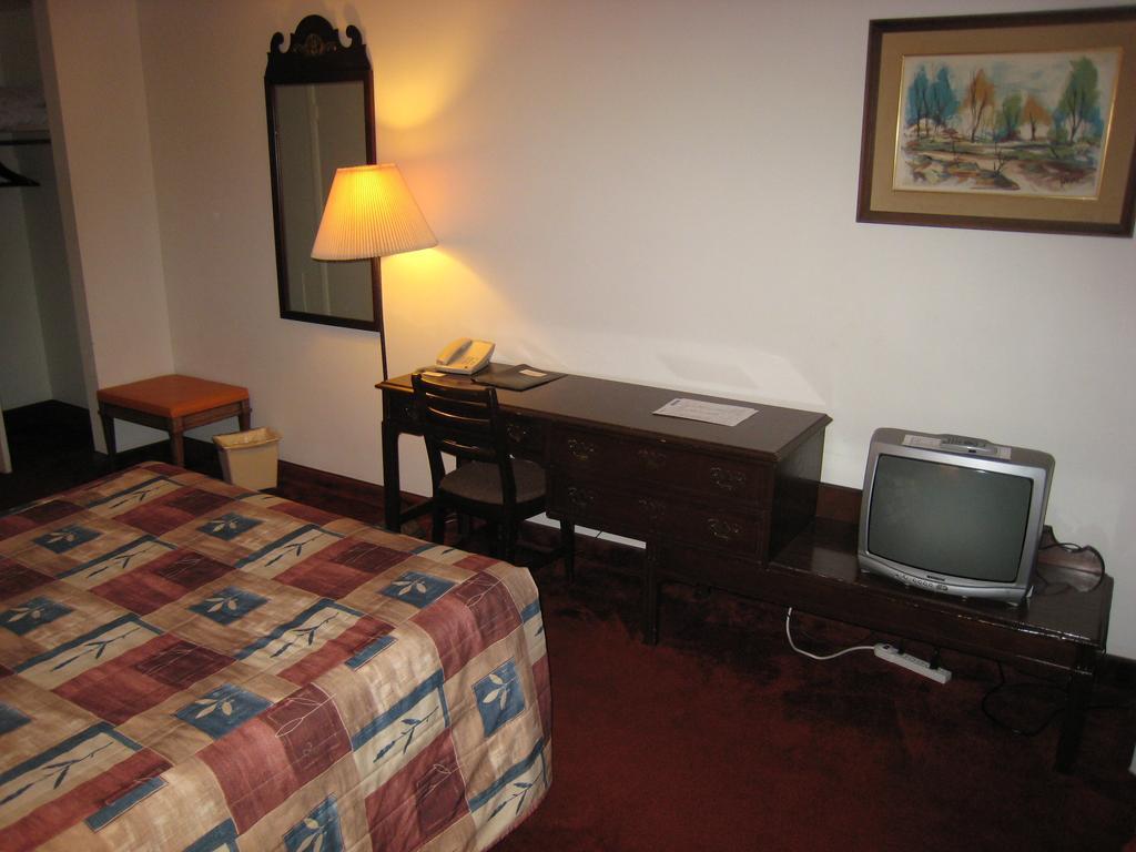Downtowner Motor Inn Creston Værelse billede