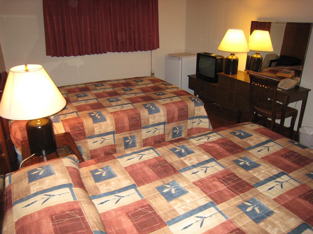 Downtowner Motor Inn Creston Værelse billede