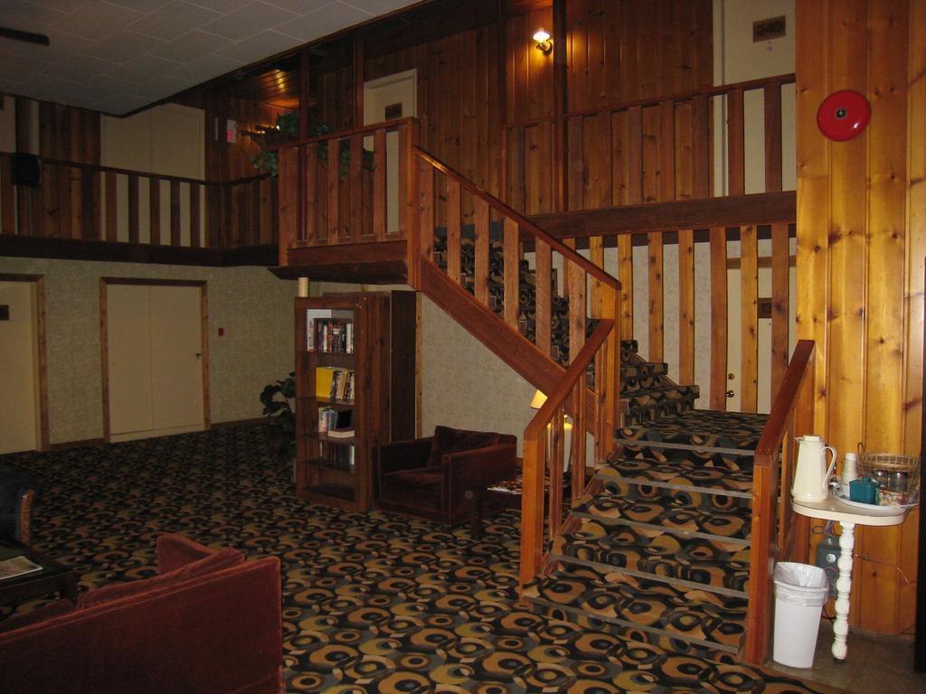 Downtowner Motor Inn Creston Eksteriør billede